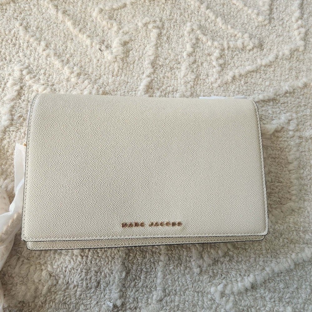 *NEW *Marc Jacobs Beige‎ Leather Women's Bag/purse With Gold Chain
